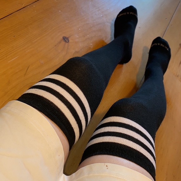 Black white stripe thigh high socks - Picture 7 of 7